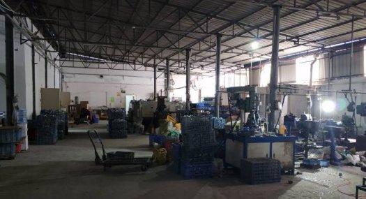 凤岗雁田宏盈工业区单一层钢构出租500平 隔好办公室