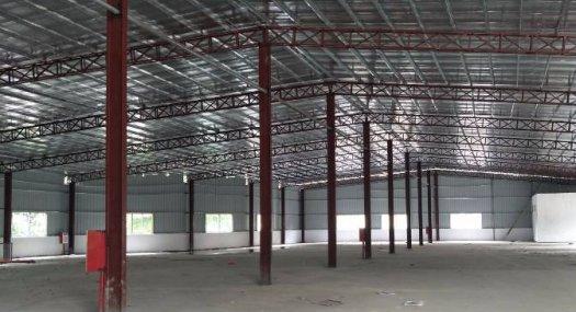 凤岗三联适合家私破碎展柜钢结构出租3200平空地大