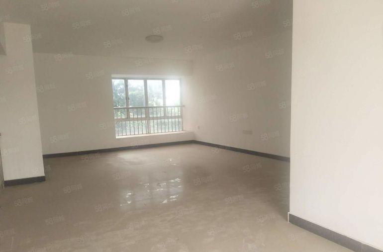 南城唯一个带3吨货梯的 办公室 贸易场地，小面积可分200平