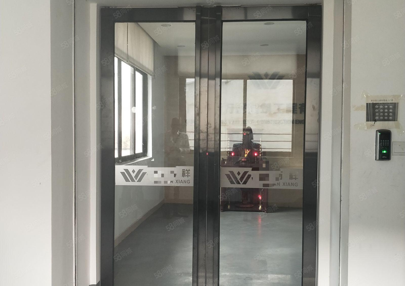 南城 独院 厂房出租 3000平方，现成装修 办公室，形象好