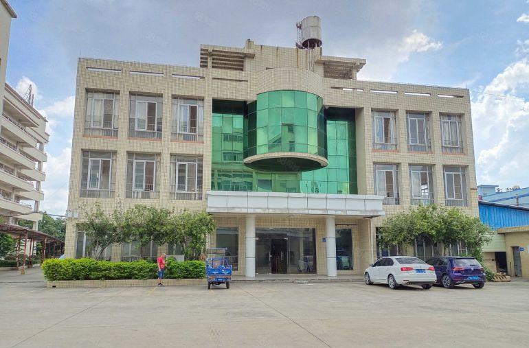 南城天安数码城附近独栋办公楼3300平方，可分租，现成装修