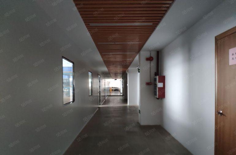 东城牛山低价一手房东小独院，现成装修水电齐全，租金便宜可谈！