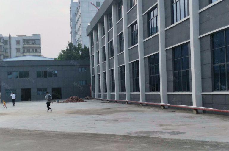 南城 蛤地 独院厂房 分租整层2000平方.现成装修