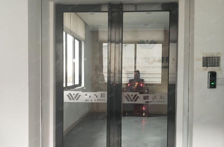 南城 独院 厂房出租 3000平方，现成装修 办公室，形象好