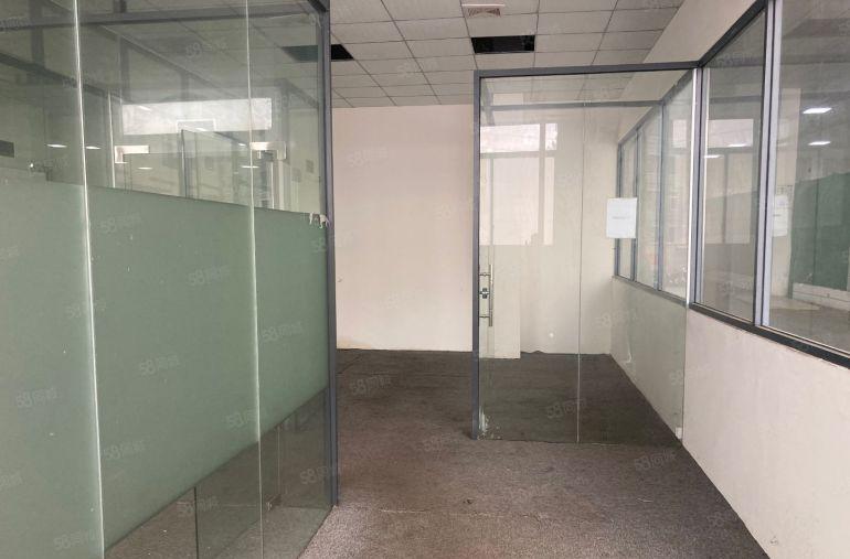 桑园工业区8米高单一层低价出租，带现成办公室