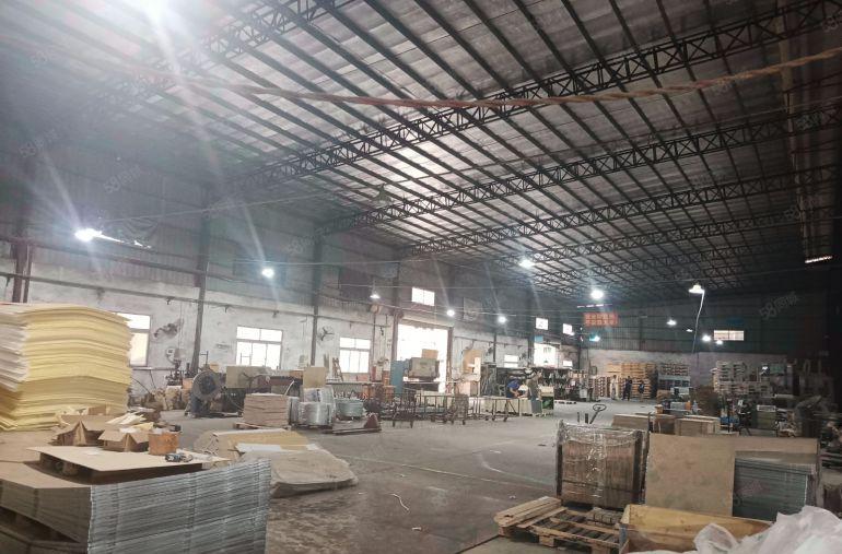 东城单一层独门独院厂房出租5000方，滴水8米，水电齐全。