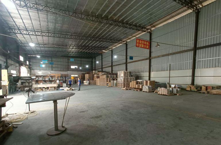 东城下桥2000平钢构厂房出租，进出方便可以分租