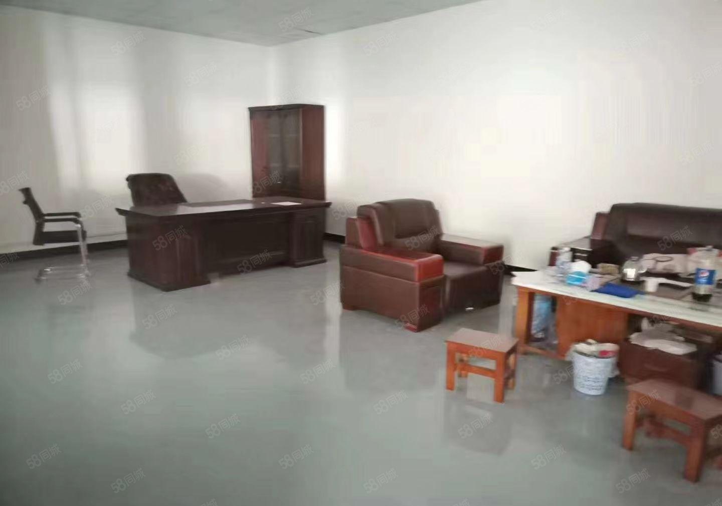 东城柏洲边原房东一楼720平，环境好，厂房格局方正