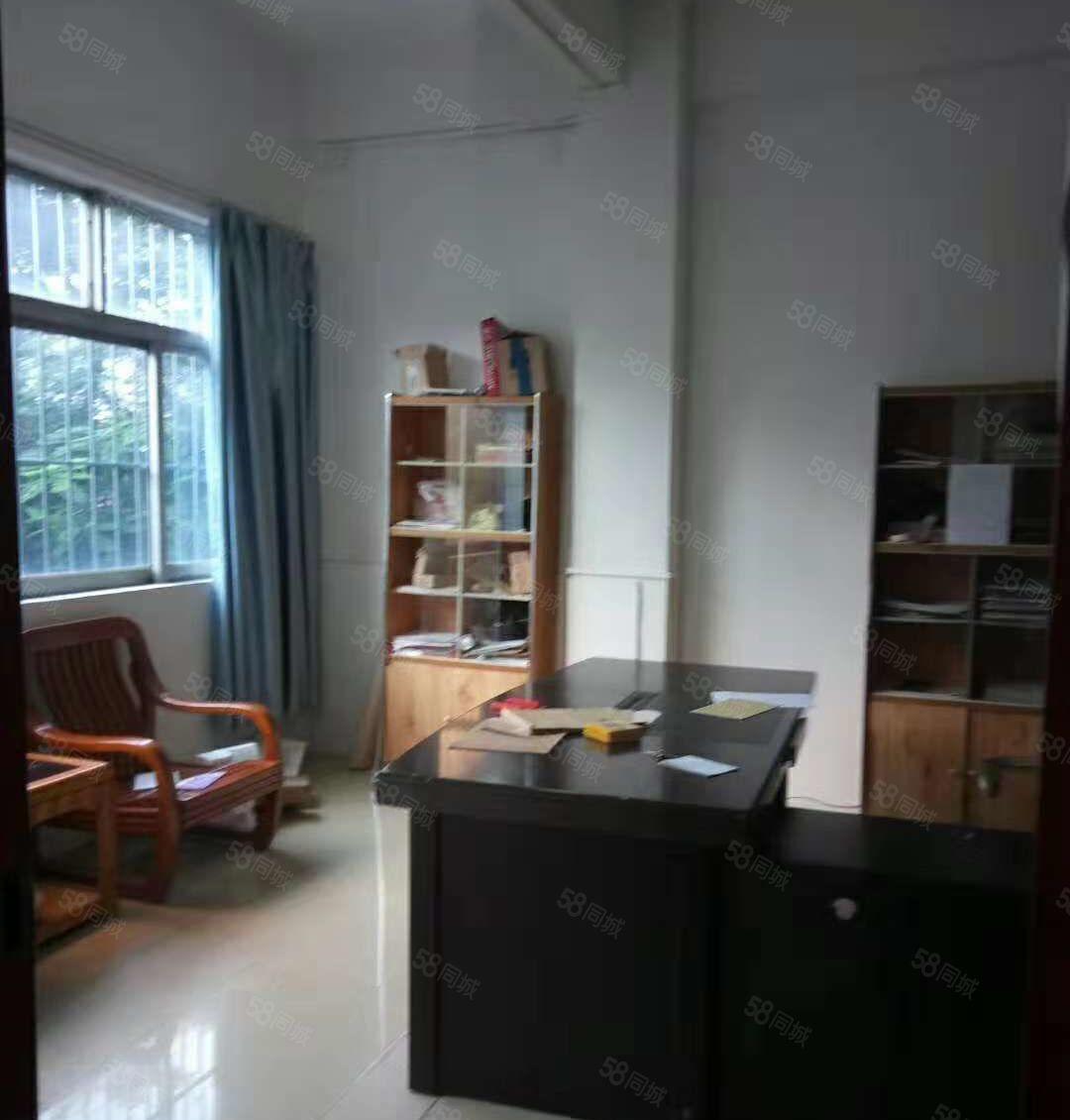 东城余屋大道自用厂房分租一楼500平方，水电办公齐全