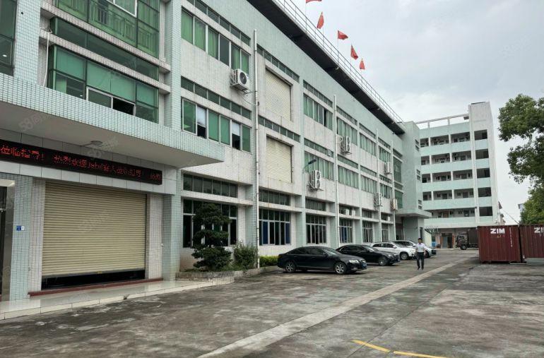 东城温塘原房东独门独院标准厂房出租，外观形象漂亮，车出入方便