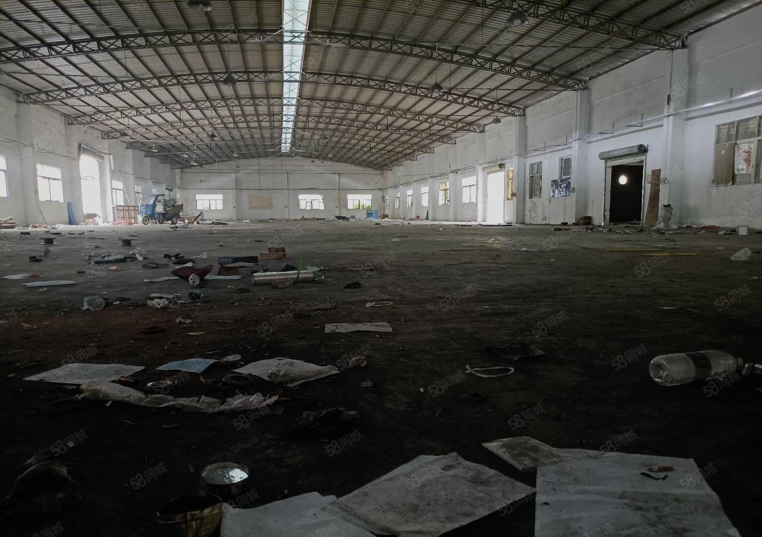 东城原房东独院厂房砖墙到顶单一层3200平，滴水8，800起