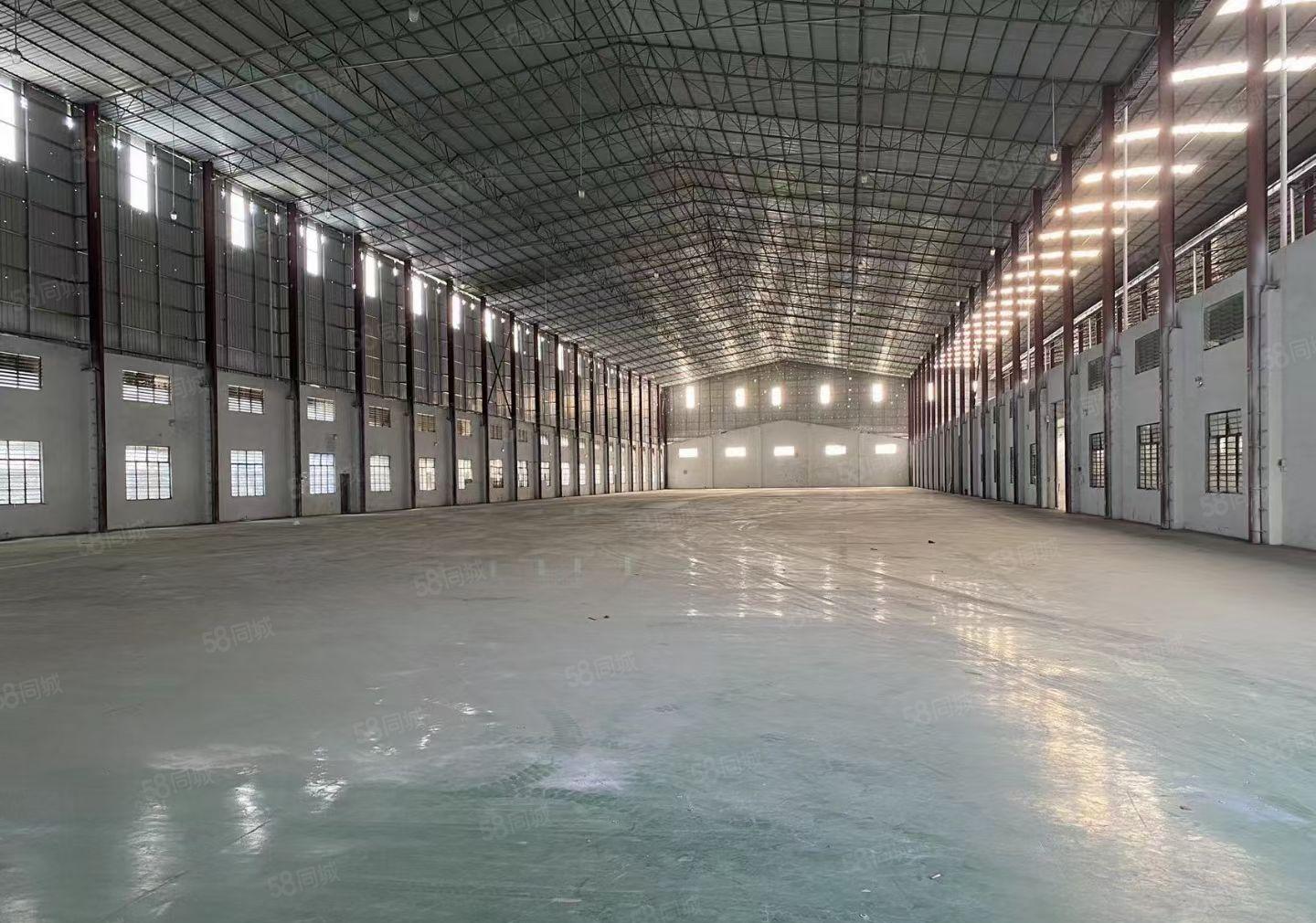 高速出口38000平米钢构可分租 滴水9米,空地6000平米