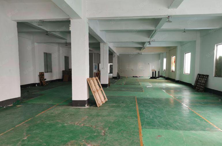 东城主山二楼500平方现成办公室装修