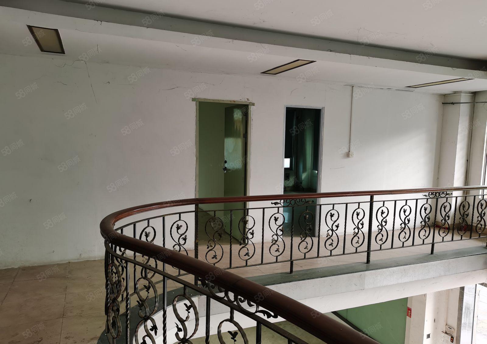 东城新出原房东复式一楼工业厂房400平方精装修