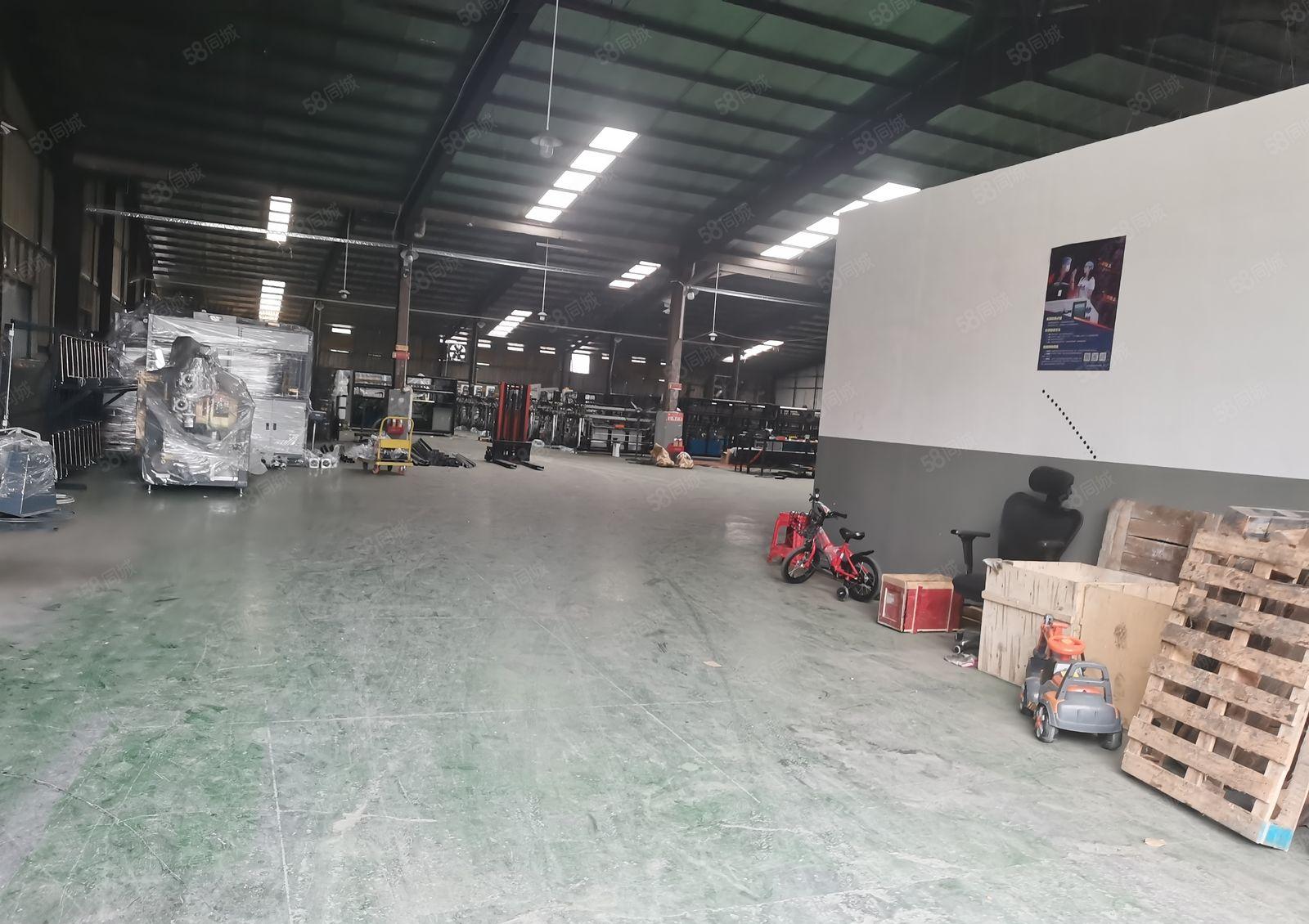 东城牛山新出单一层2500平，滴水九米，水电齐全，带装修