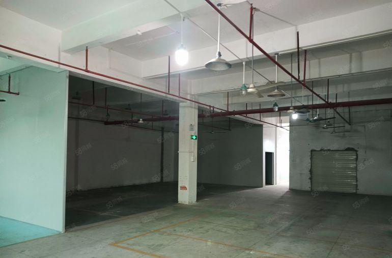 东城靠近寮步厂房出租二楼1800方，水电齐全，可生产