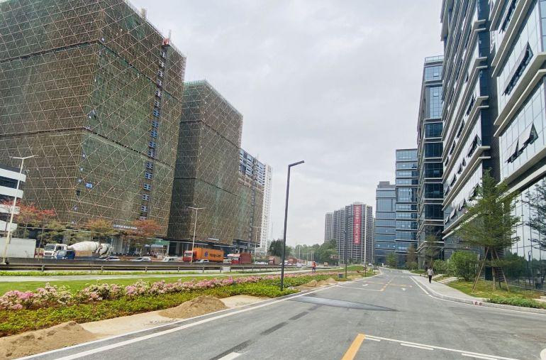 9元可谈东莞东城南城4千平红本厂房一楼仓库出租大小可分租