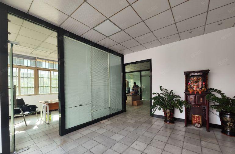 东城温塘砖墙到顶金典小独院2800平方，10米高，可办环评！