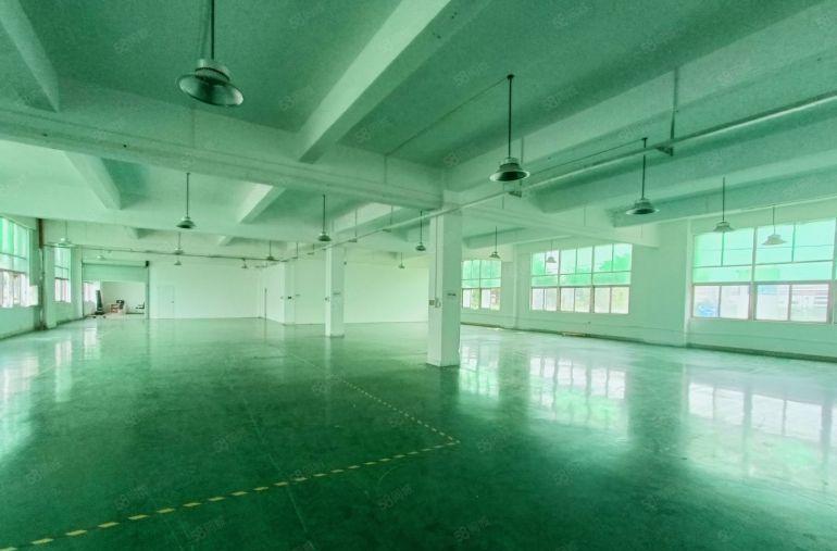 东城石井二楼1600平厂房低价出租，精装修