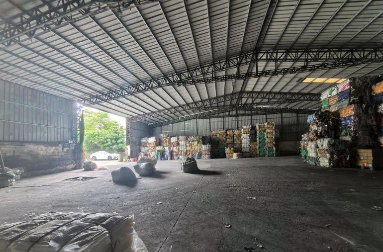 东城牛山新出原房东独门独院厂房1600平，有办公宿舍交通便利