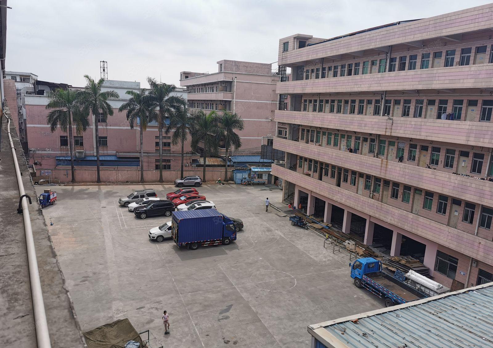 东站附近租客出租2楼1300方，现成装修，独立专用电梯