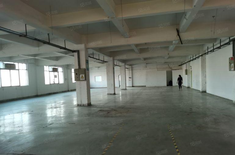 东城周屋工业区原房东厂房800平，带现成装修，大货车随意出入