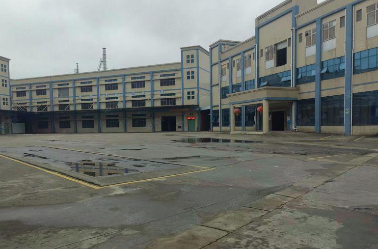 东城原房东独门独院标准厂房出租，厂房，宿舍楼，饭堂齐全。