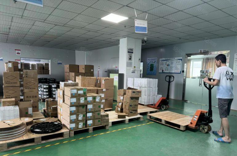 东城温塘原房东独门独院标准厂房出租，外观形象漂亮，车出入方便