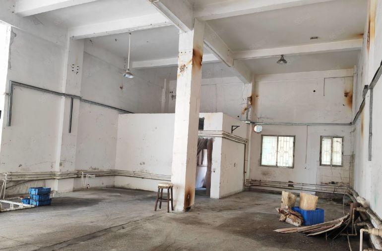 东城（小独院）厂房1楼500仓库300，可进大车