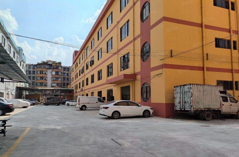 新出1至3楼厂房出租 每层3800平方，现成装修 水电齐全