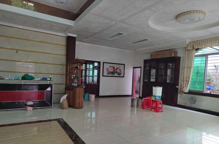 温塘独院1300平方，适合做网络直播，会所，办公，电商。