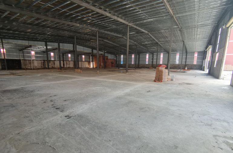 低价租，东城新出独门独院单一层厂房3200平，可分租一千两千