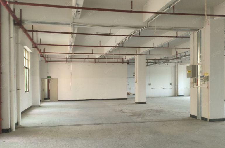 东城桑园独院厂房分租二楼900平，现成办公水电装修，厂房出租