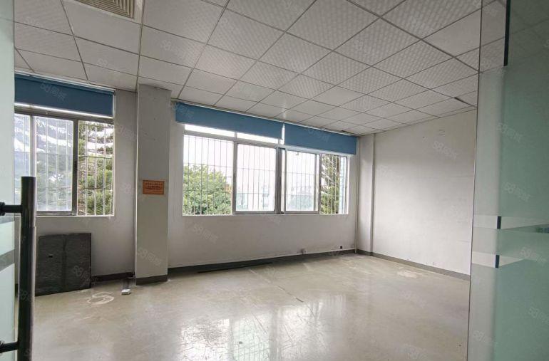 东城高速出口二楼厂房900平方，现成办公室精装修，拎包生产