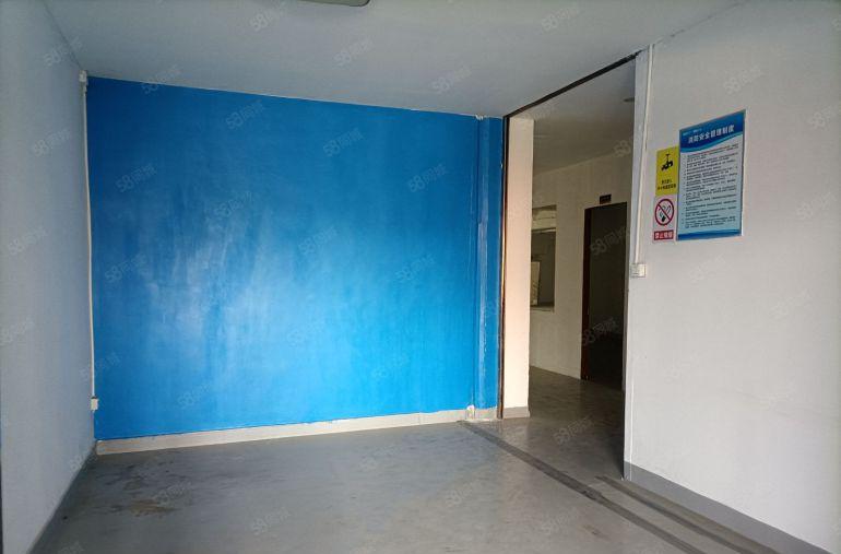 东城牛山科技园厂房新空出850平方，带装修低价出租