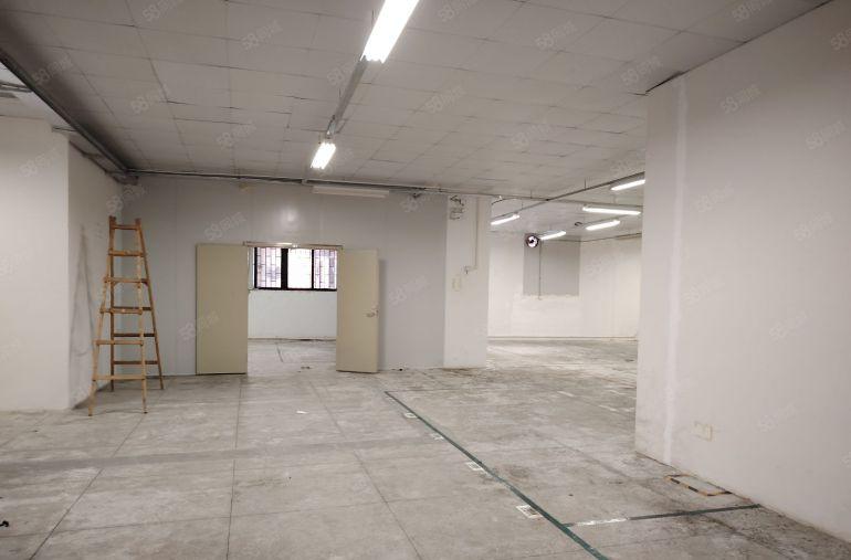 主山一楼厂房仓库出租有冷库可分租750平方起租