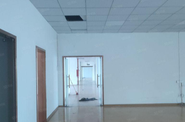 东城厂房出租，同沙独院二楼1200平，现成办公室水电装修。