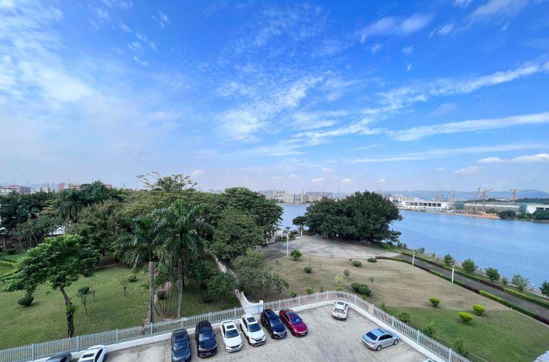 虎门一楼2200平实际面积厂房出租，高度6.5米！