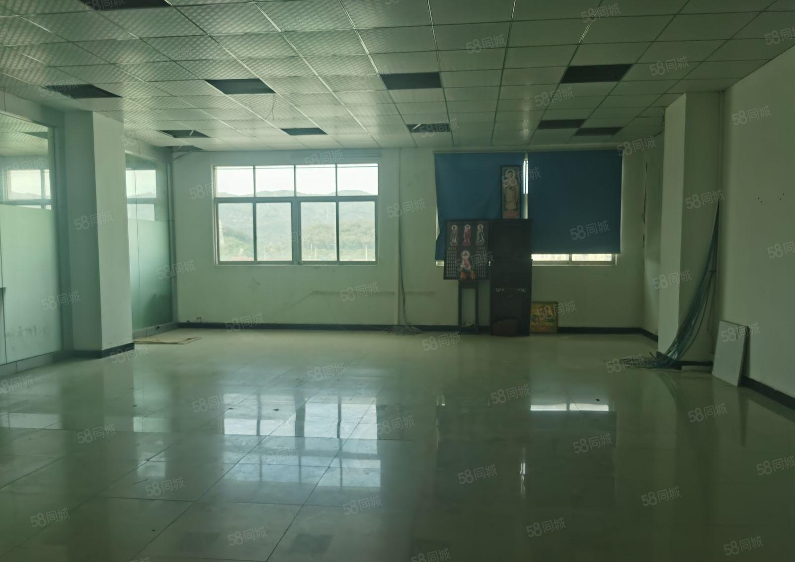 精选厂房新出一手房东厂房出租一整层2500方实际面积长方形