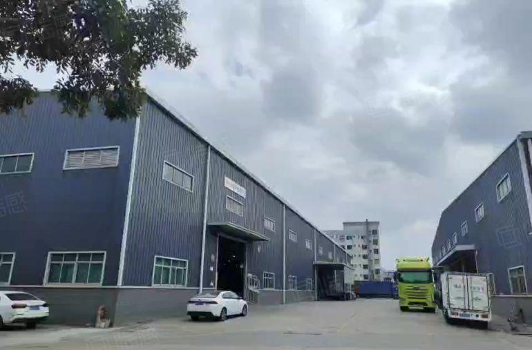 虎门钢构厂房滴水12米，有卸货平台，大小车方便进出！