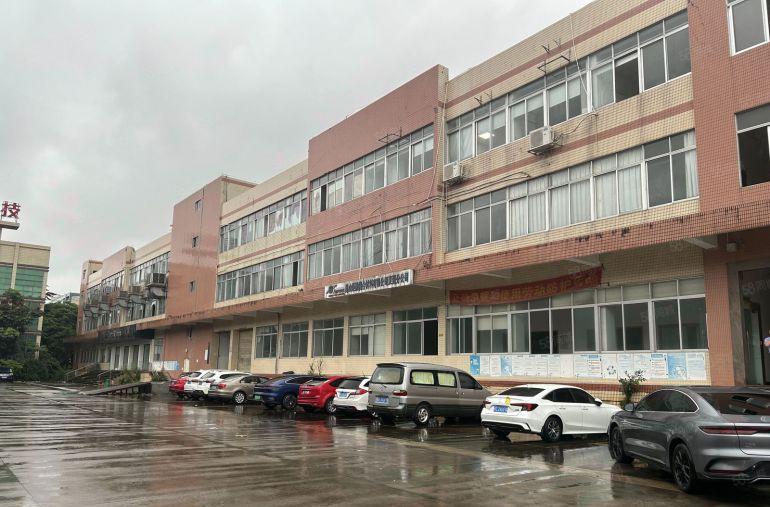 虎门万达旁独院厂房可分租带卸货平台，空地可以停50台大物流车