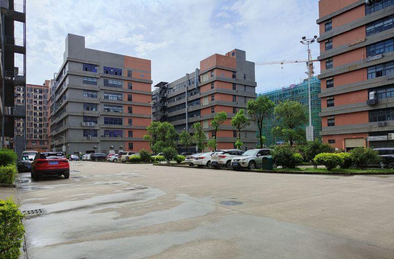 零公摊9元低价出租虎门沙田大岭山8千平红本厂房大小可分租