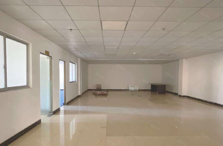 虎门靠近主干道1350平精装修水电齐全 低价厂房出租