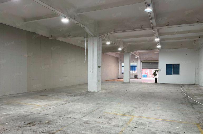 新联新出一楼500平方水电装修适合五金仓库空地大