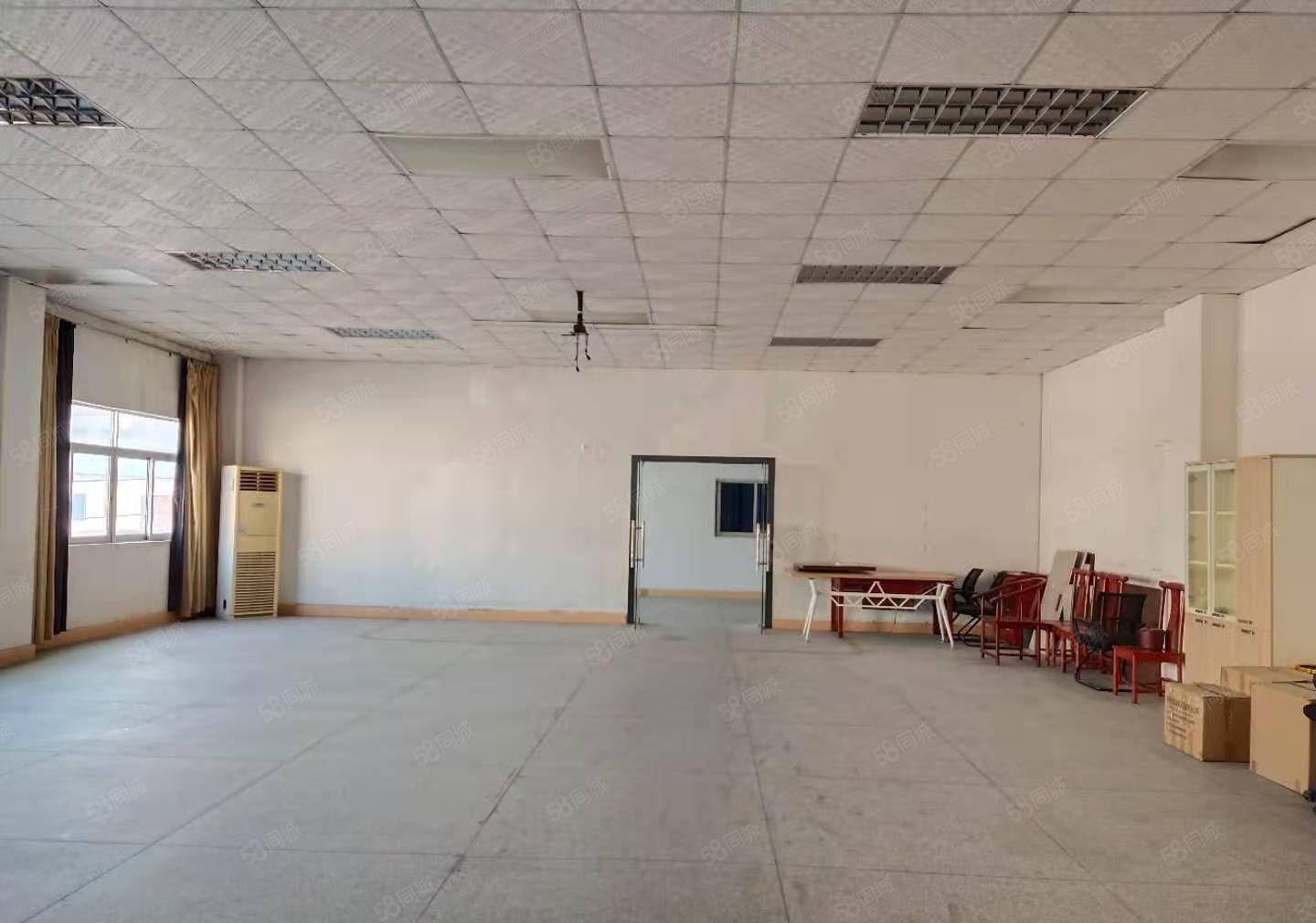 虎门怀德大坑工业园7楼1580平，现成装修，水电齐全