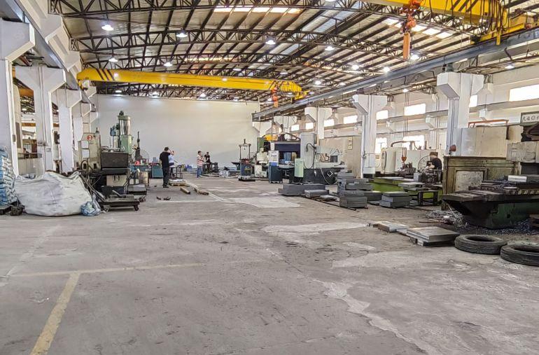 东莞市虎门钢构5000方，滴水9米，现成行车，无转让费可分租