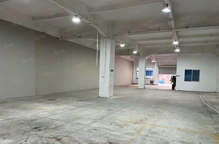 新联新出一楼500平方水电装修适合五金仓库空地大