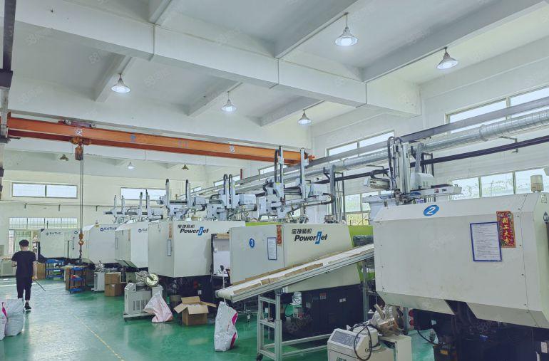 虎门镇树田树安工业区现成注塑带航吊，办公室，水电齐全，可分租