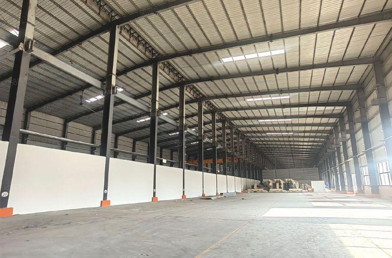 虎门白沙钢构厂房出租16米高现成行车空地大重工业厂房