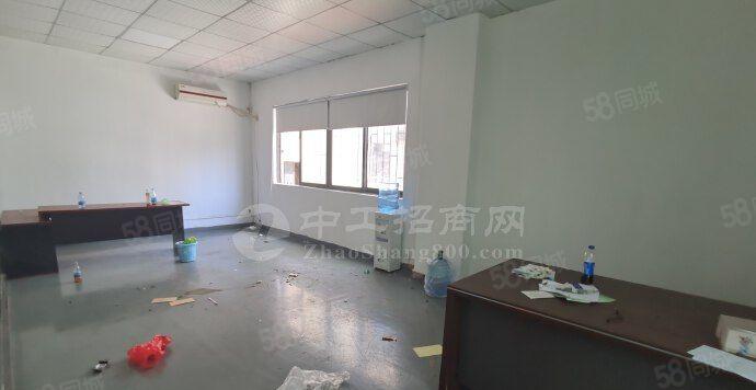 虎门新出楼上900平带装修厂房，近高速出口，交通便利